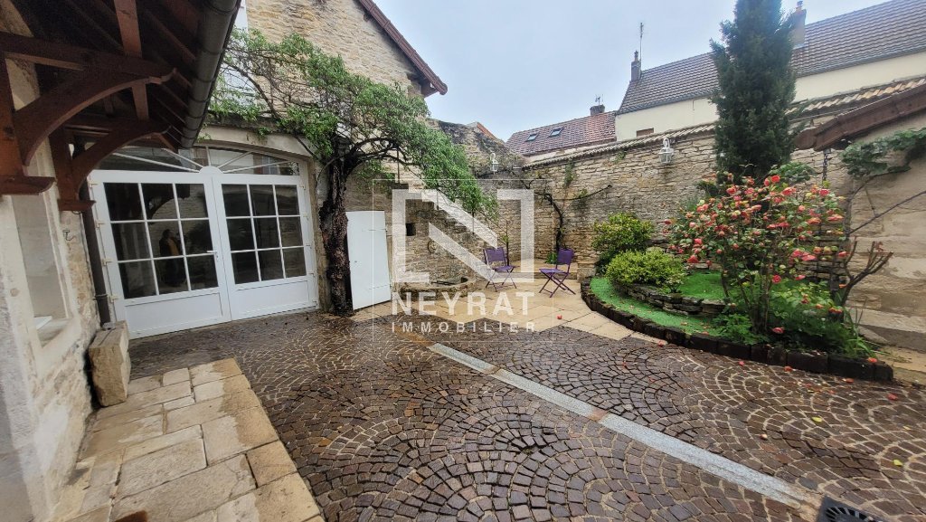 MAISON TYPE T3 - RULLY - 122.68 m2 - LOU&Eacute;