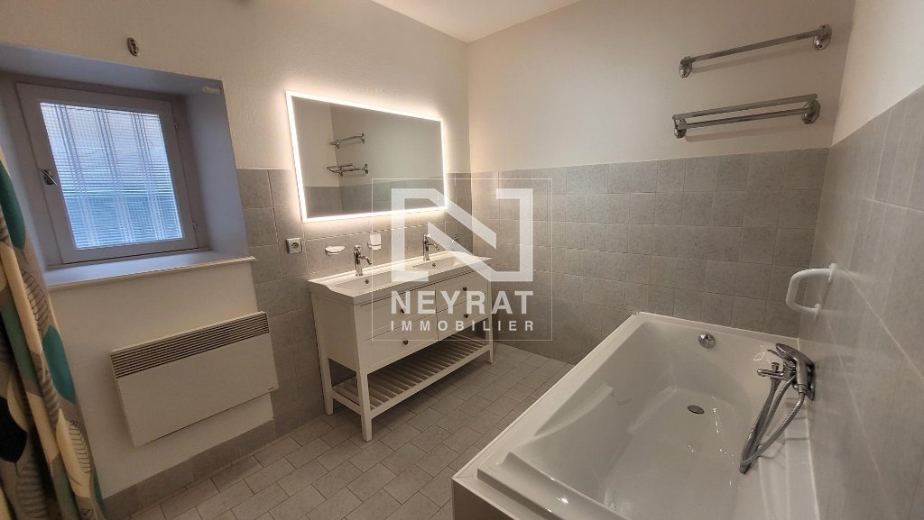 MAISON TYPE T3 - RULLY - 122.68 m2 - LOU&Eacute;