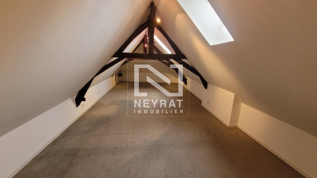 MAISON TYPE T3 - RULLY - 122.68 m2 - LOU&Eacute;