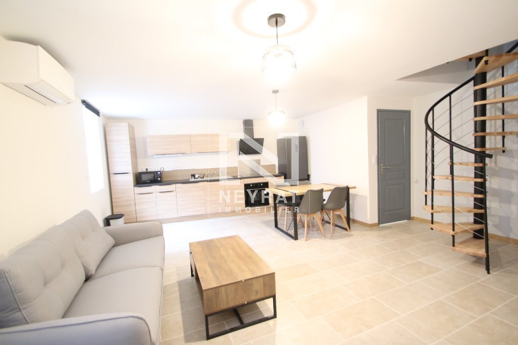 Maison Meubl�e mitoyenne de village T3 meubl�e A LOUER - RULLY - 51.19 m2 - 800�&euro; charges comprises par mois