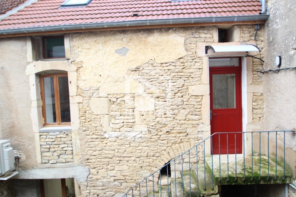 Maison Meubl�e mitoyenne de village T3 meubl�e A LOUER - RULLY - 51.19 m2 - 800�&euro; charges comprises par mois