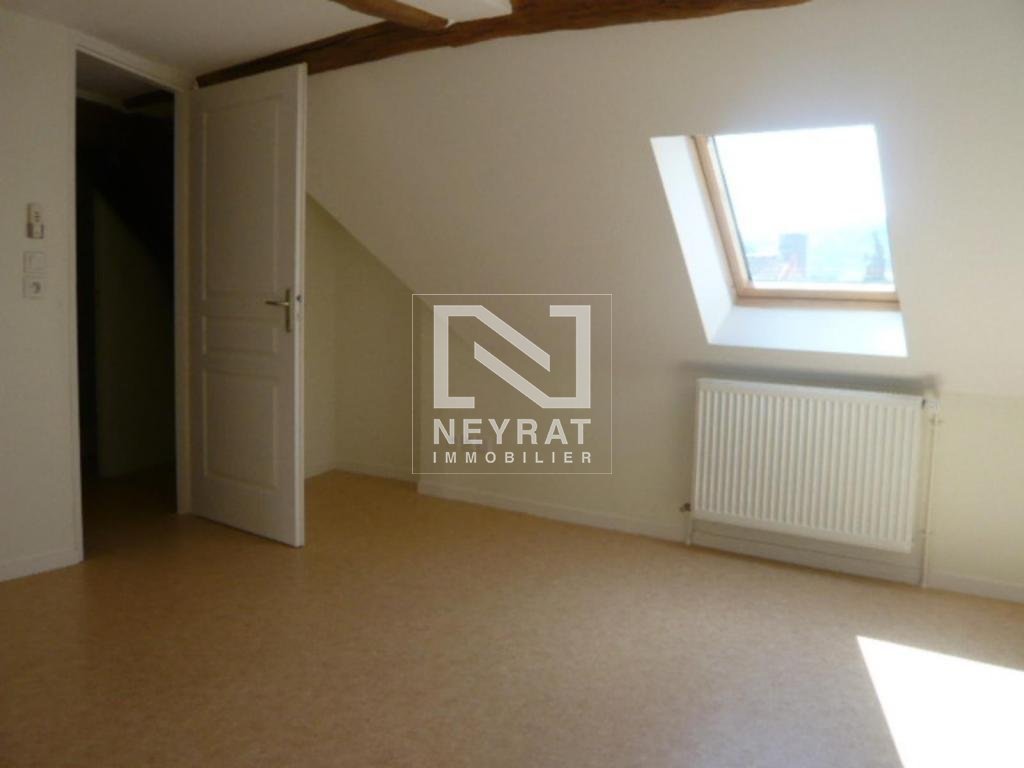 APPARTEMENT T3 A LOUER - RULLY - 64.11 m2 - 700�&euro; charges comprises par mois