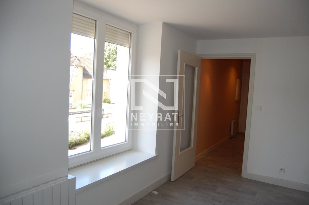 APPARTEMENT T3 A LOUER - SENNECEY LE GRAND - 64.48 m2 - 665 &euro; charges comprises par mois