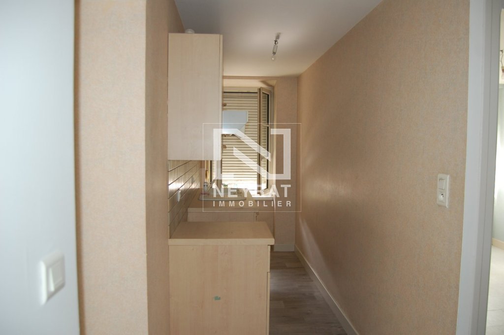 APPARTEMENT T3 A LOUER - SENNECEY LE GRAND - 64.48 m2 - 665 &euro; charges comprises par mois