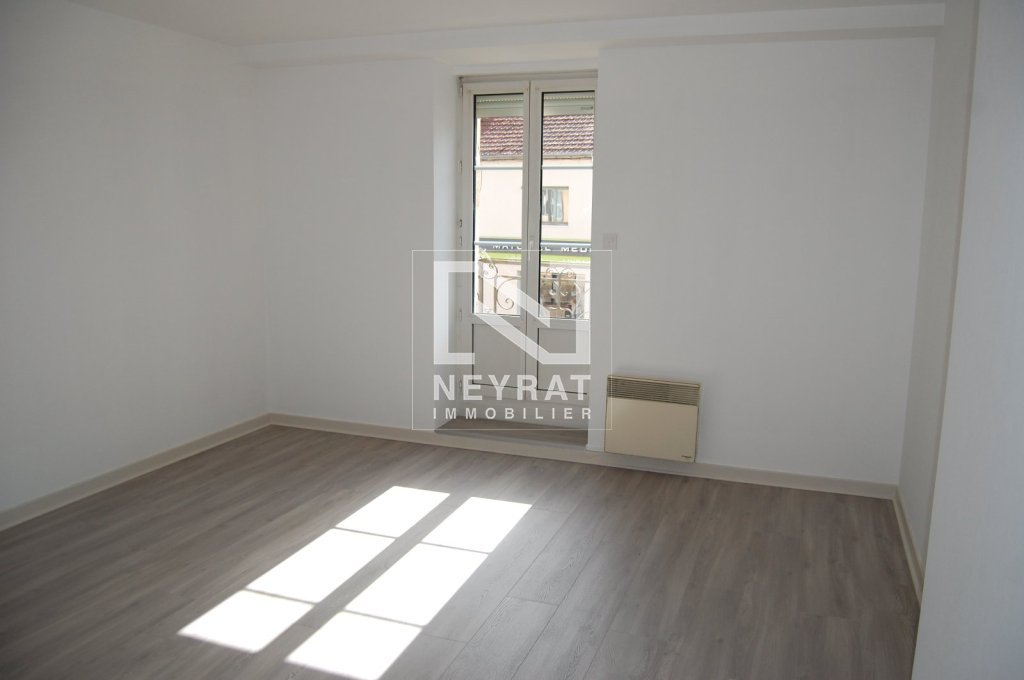 APPARTEMENT T3 A LOUER - SENNECEY LE GRAND - 64.48 m2 - 665 &euro; charges comprises par mois
