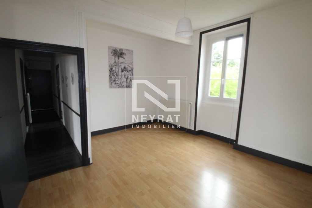 APPARTEMENT T3 - CHALON SUR SAONE proche commerces - 75 m2 - LOU&Eacute;