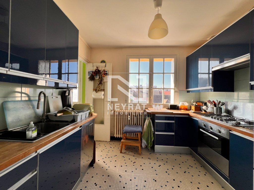 Appartement T3 80 m  Autun