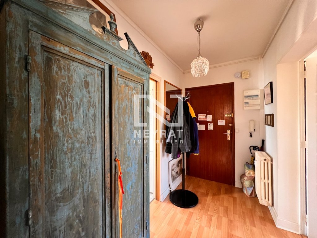 Appartement T3 80 m  Autun