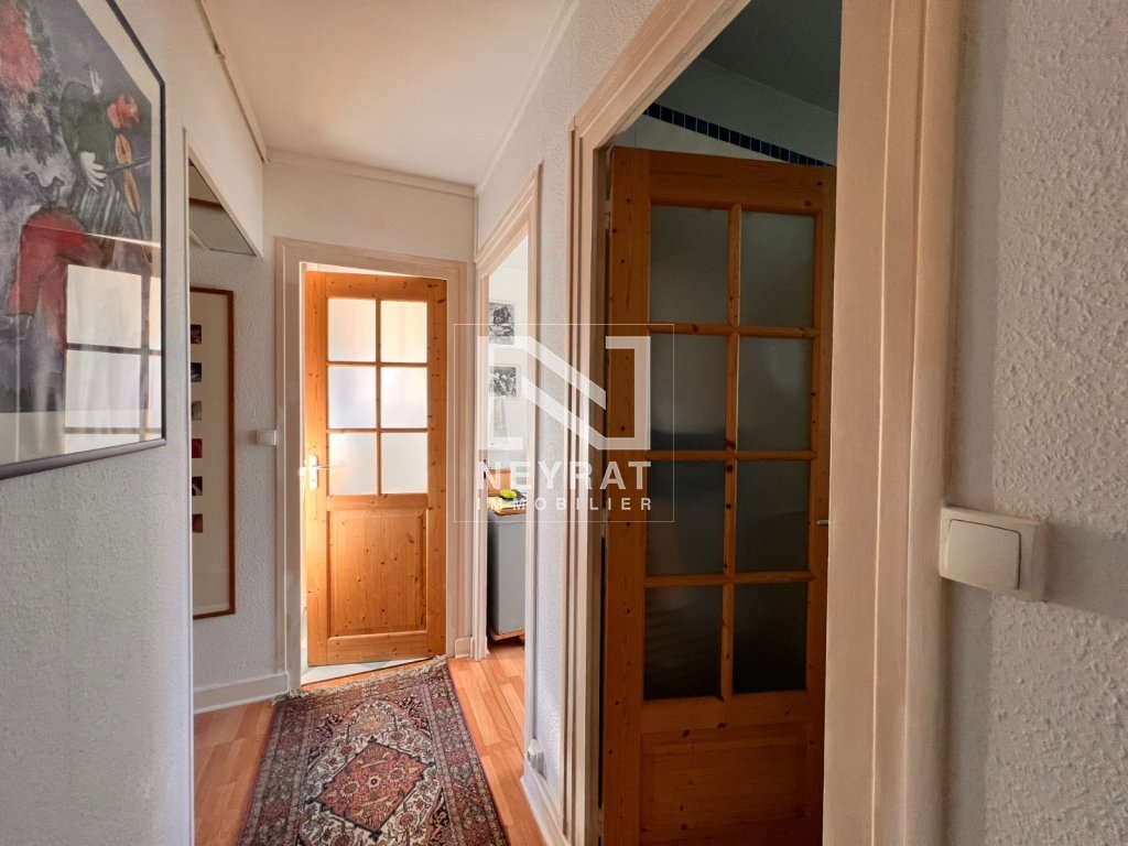 Appartement T3 80 m  Autun