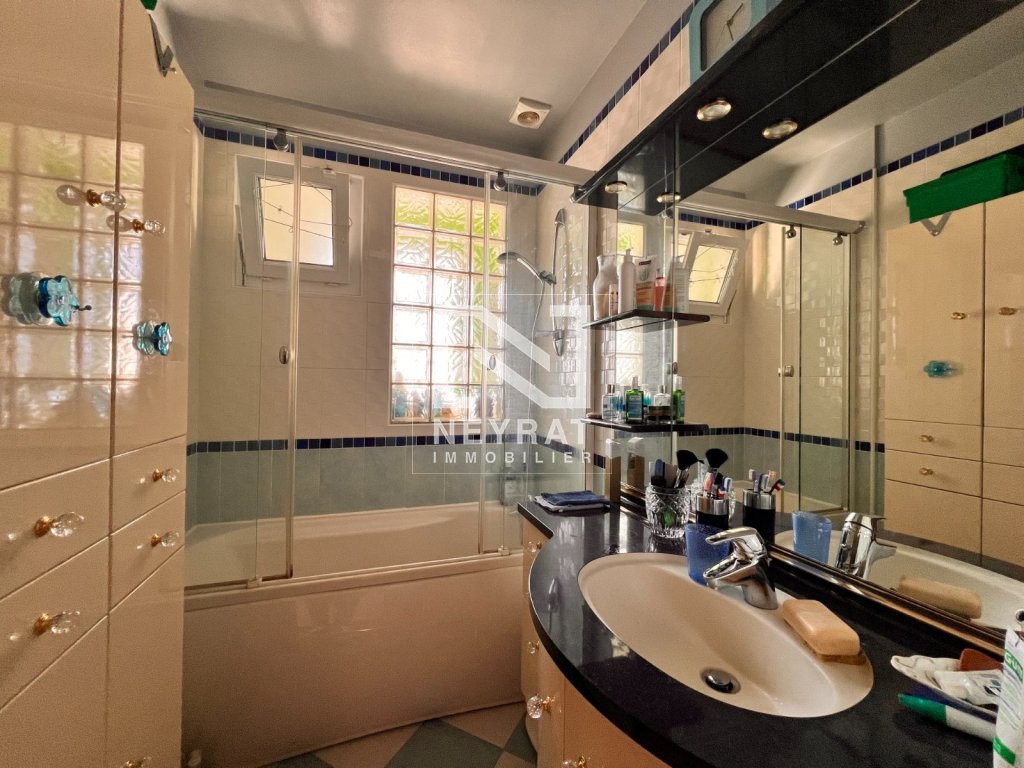 Appartement T3 80 m  Autun