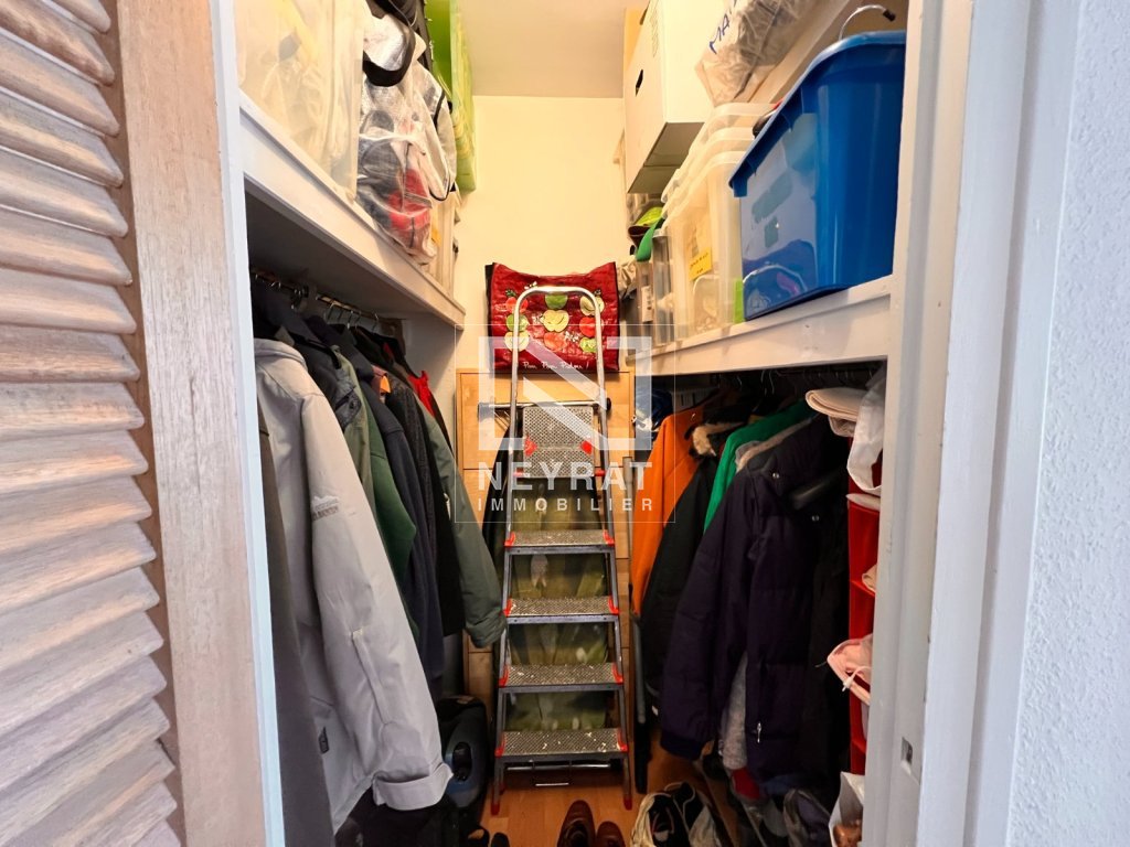 Appartement T3 80 m  Autun