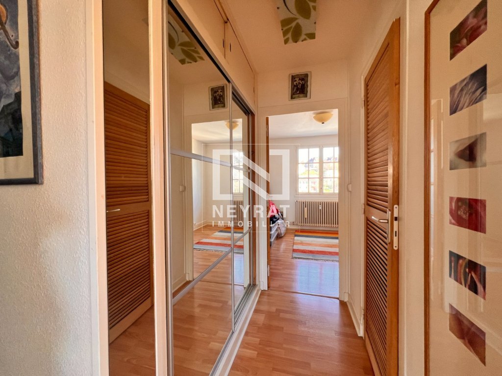 Appartement T3 80 m  Autun