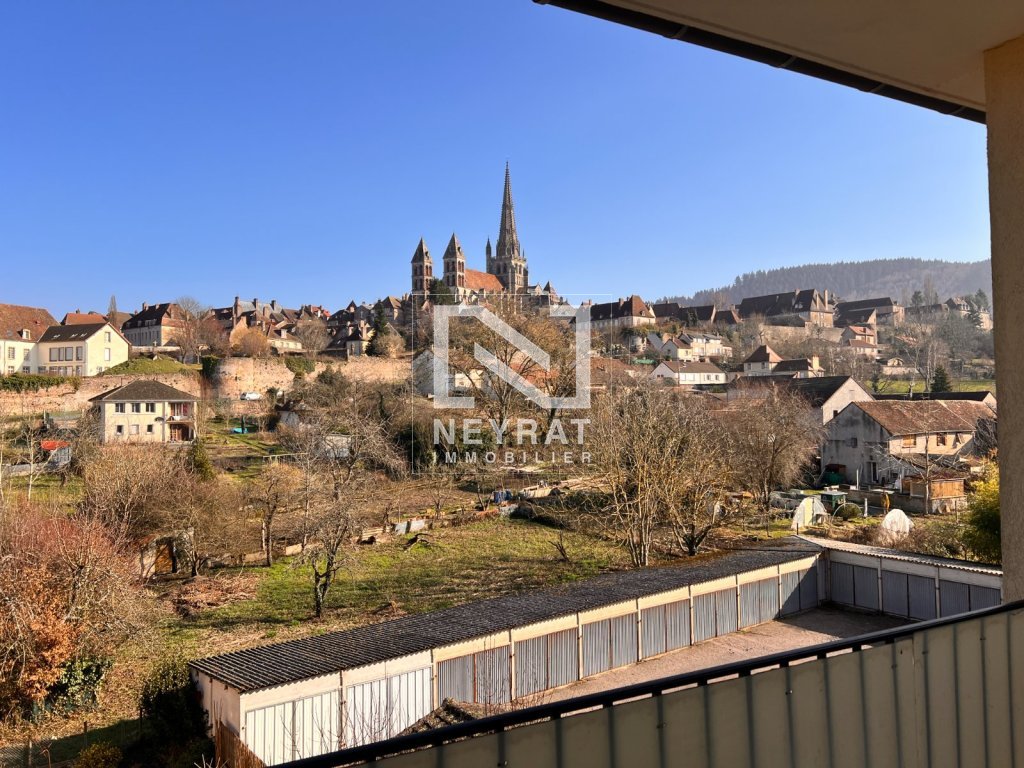 Appartement T3 80 m  Autun