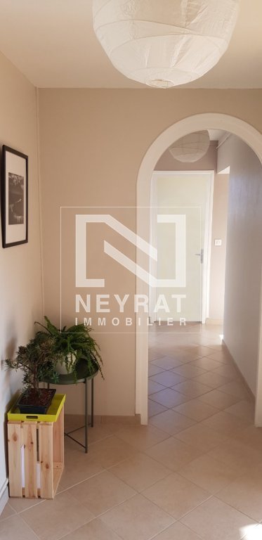 Appartement T3 80 m  Autun