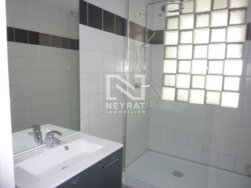 Appartement T3 67 m  Autun, balcon