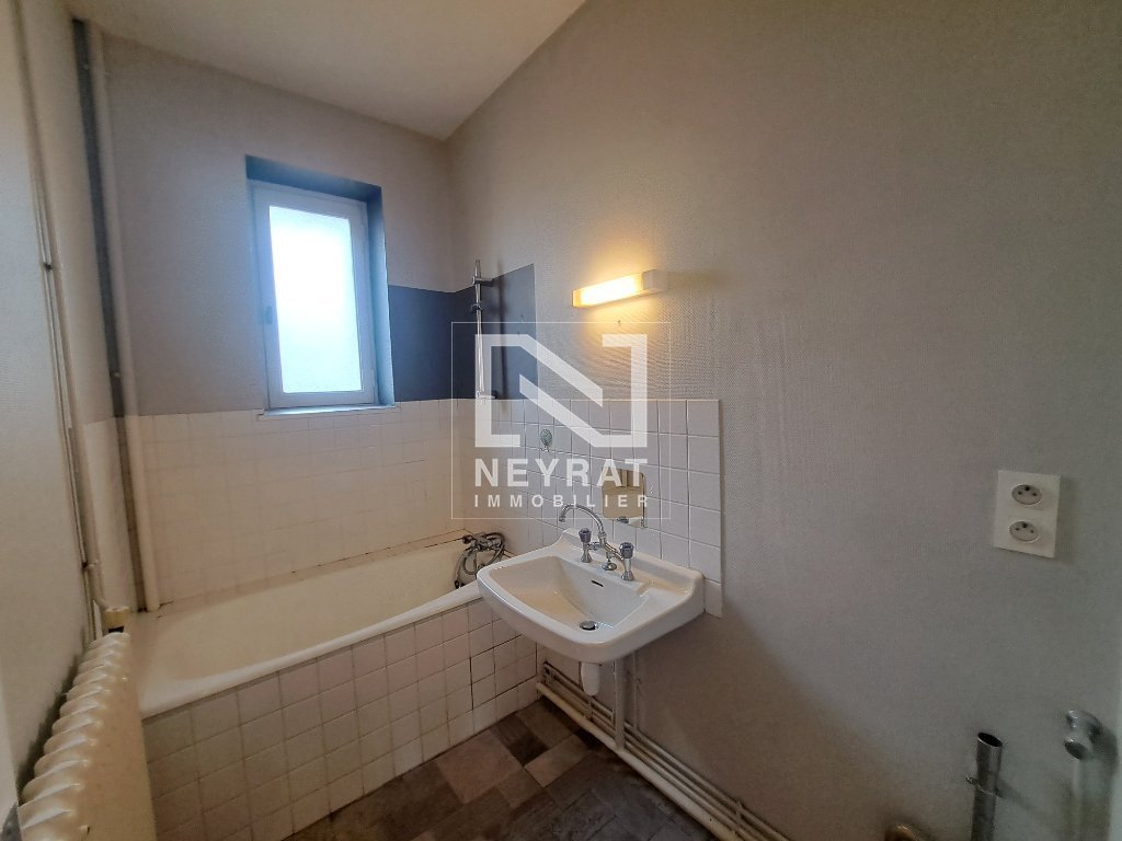 APPARTEMENT T3 A VENDRE - AUTUN - 54.68 m2 - 45000€