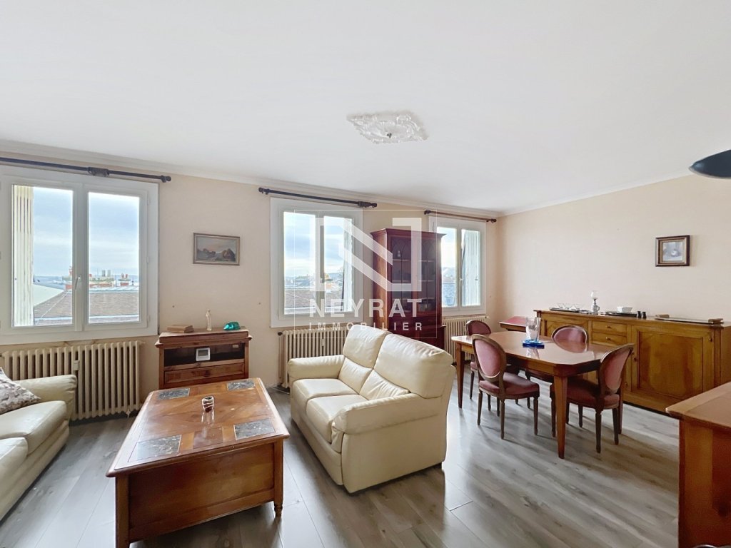 APPARTEMENT T3 A VENDRE - AUTUN - 74.5 m2 - 80�000�&euro;