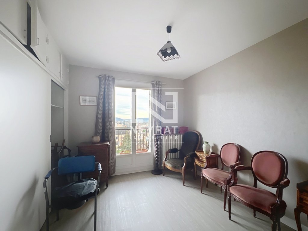 APPARTEMENT T3 A VENDRE - AUTUN - 74.5 m2 - 80�000�&euro;