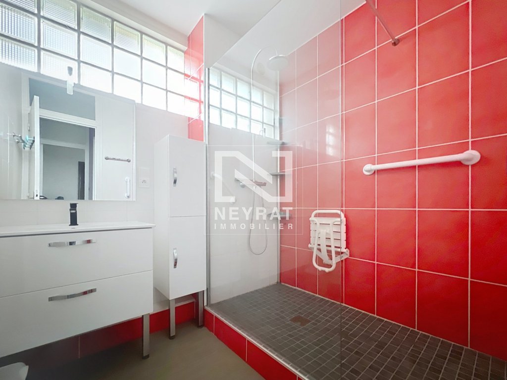 APPARTEMENT T3 A VENDRE - AUTUN - 74.5 m2 - 80�000�&euro;