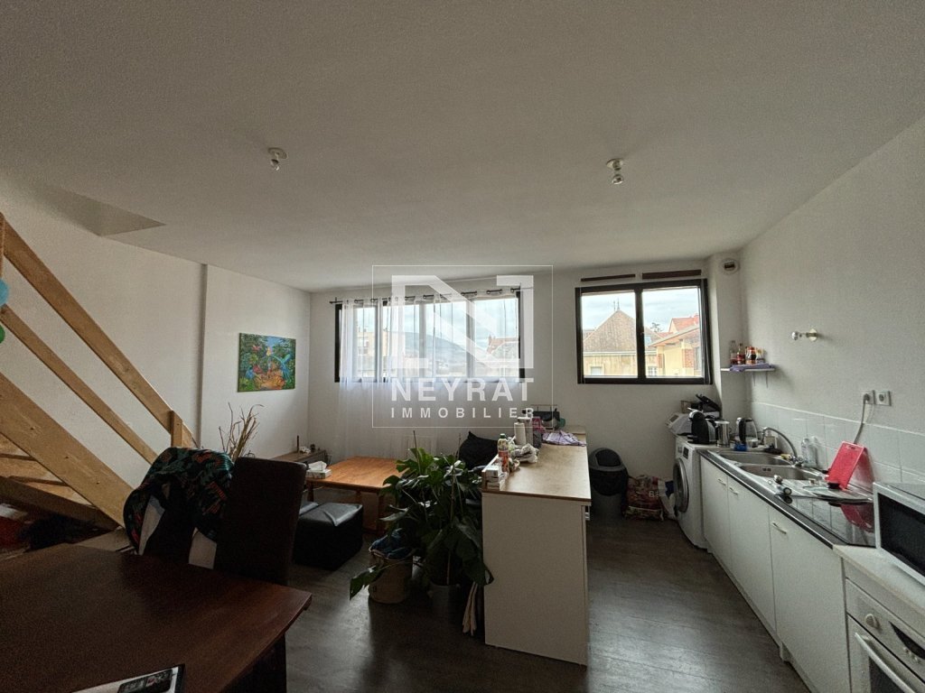 APPARTEMENT T3 A VENDRE - AUTUN - 74.48 m2 - 65 000 &euro;