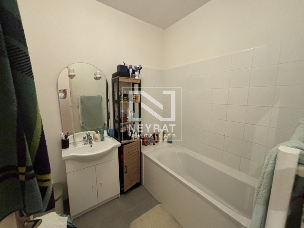 APPARTEMENT T3 A VENDRE - AUTUN - 74.48 m2 - 65 000 &euro;