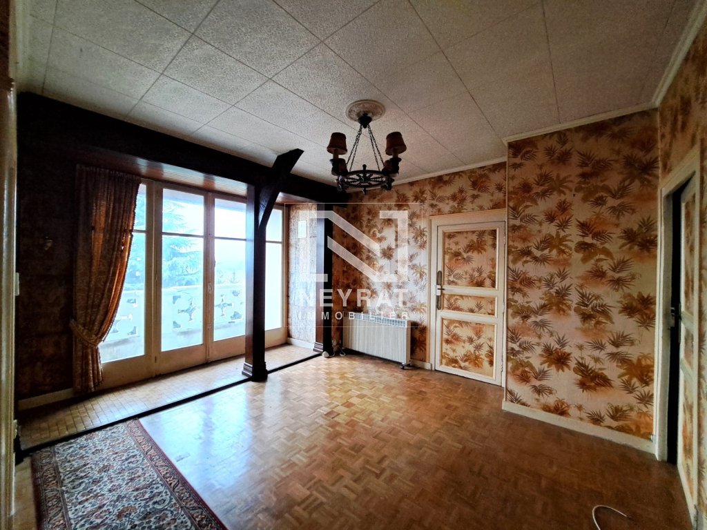 APPARTEMENT T3 A VENDRE - AUTUN - 93 m2 - 40 000 &euro;