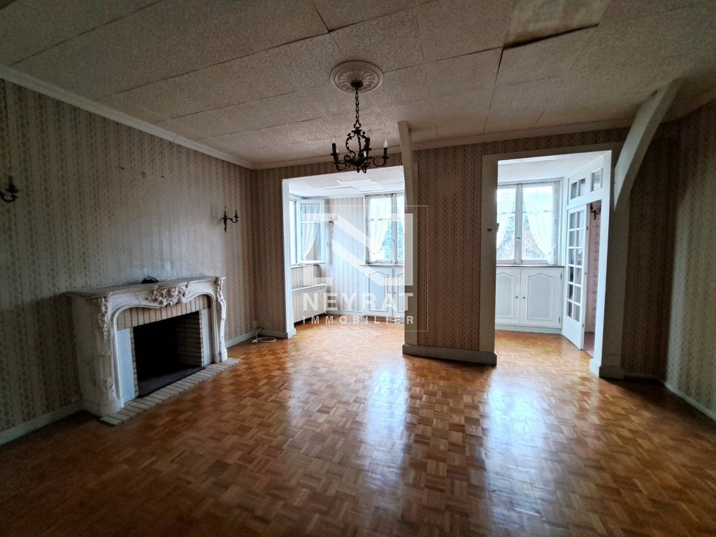APPARTEMENT T3 A VENDRE - AUTUN - 93 m2 - 40 000 &euro;