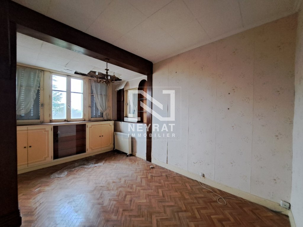 APPARTEMENT T3 A VENDRE - AUTUN - 93 m2 - 40 000 &euro;
