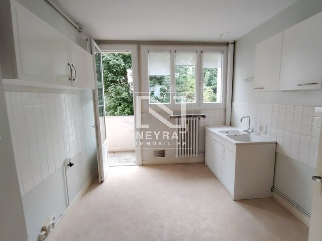 APPARTEMENT T3 - CHALON SUR SAONE - 65.09 m2 - VENDU