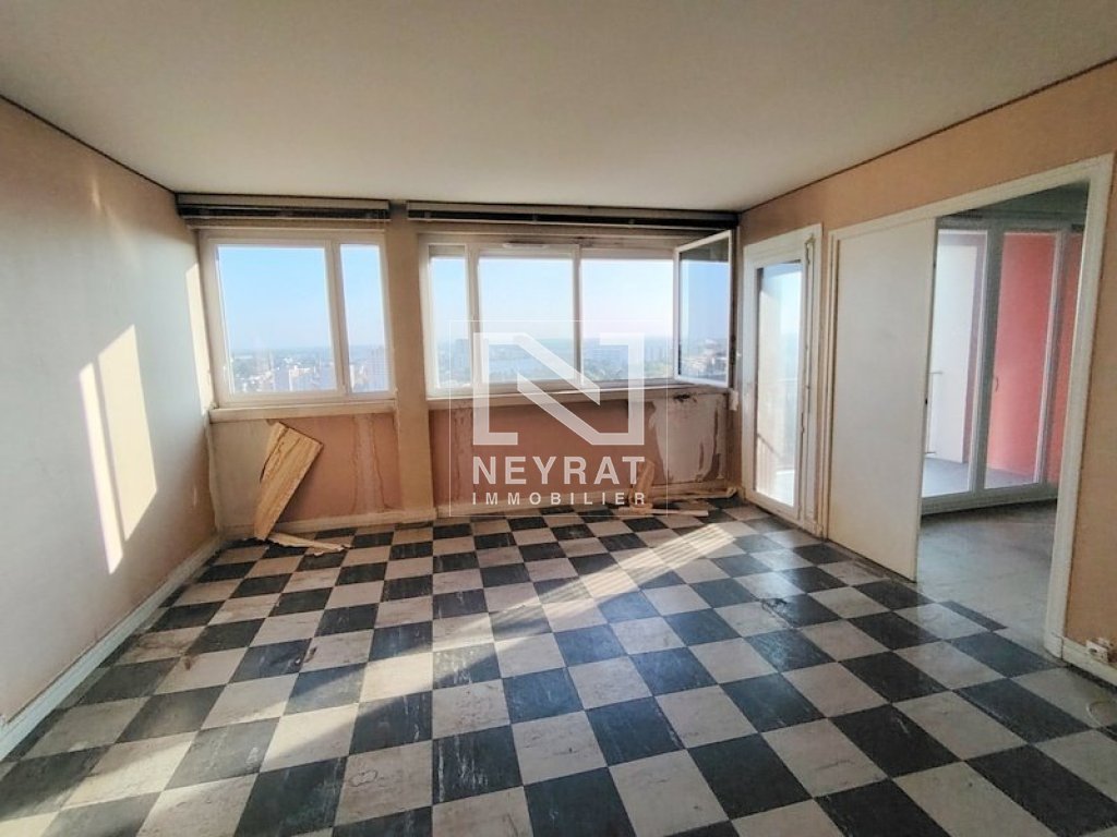 APPARTEMENT T3 A VENDRE - CHALON SUR SAONE - 76.24 m2 - 66600€