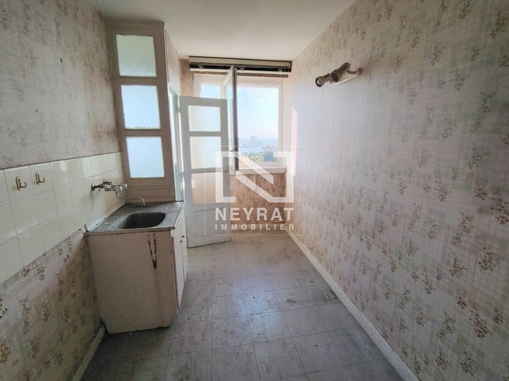 APPARTEMENT T3 A VENDRE - CHALON SUR SAONE - 76.24 m2 - 66600€