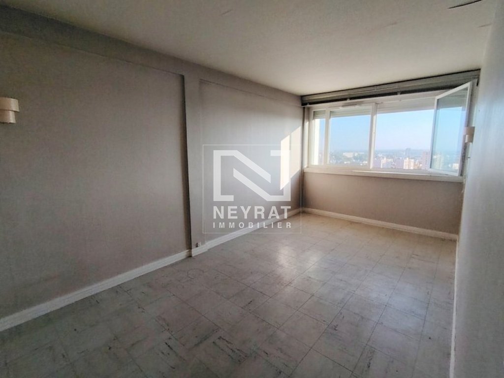APPARTEMENT T3 A VENDRE - CHALON SUR SAONE - 76.24 m2 - 66600€