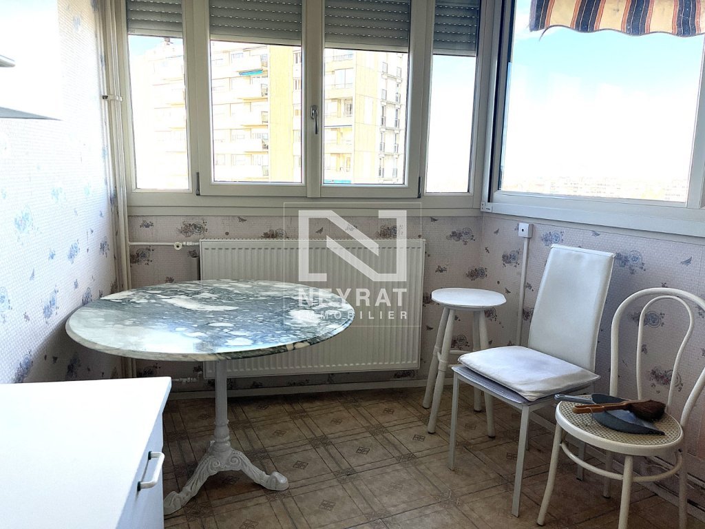 APPARTEMENT T3 A VENDRE - CHALON SUR SAONE - 74.85 m2 - 107�000�&euro;