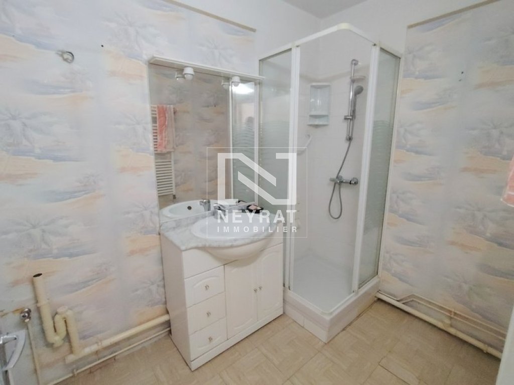 APPARTEMENT T3 A VENDRE - CHALON SUR SAONE - 74.85 m2 - 98 000 &euro;
