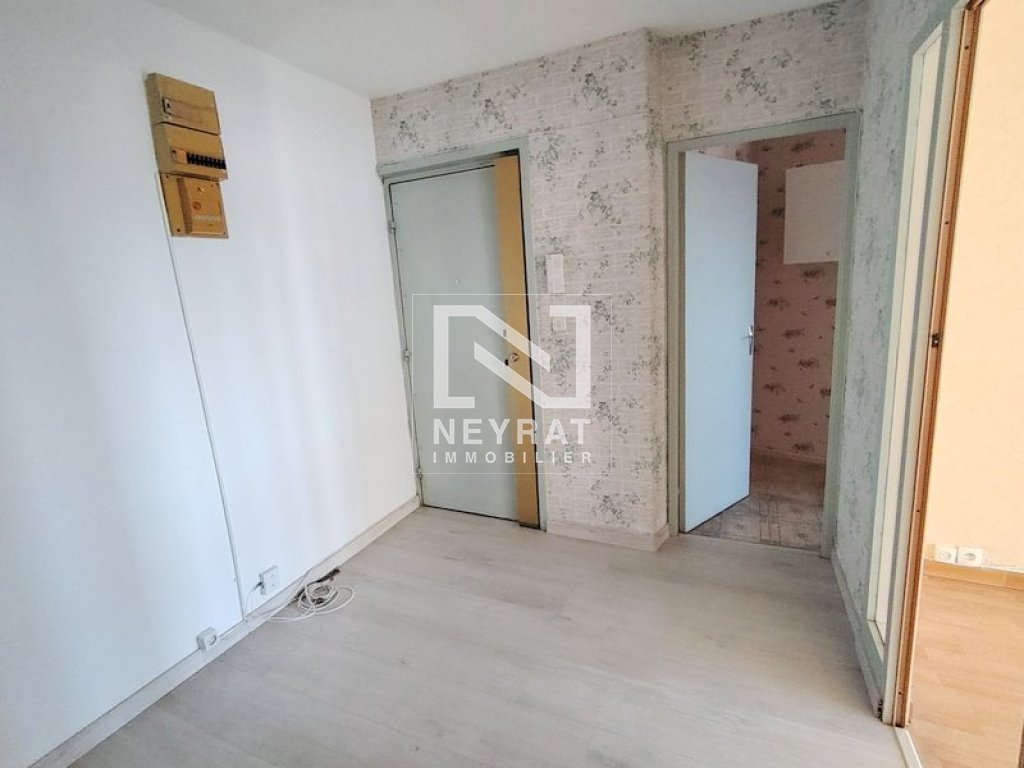 APPARTEMENT T3 A VENDRE - CHALON SUR SAONE - 74.85 m2 - 98 000 &euro;