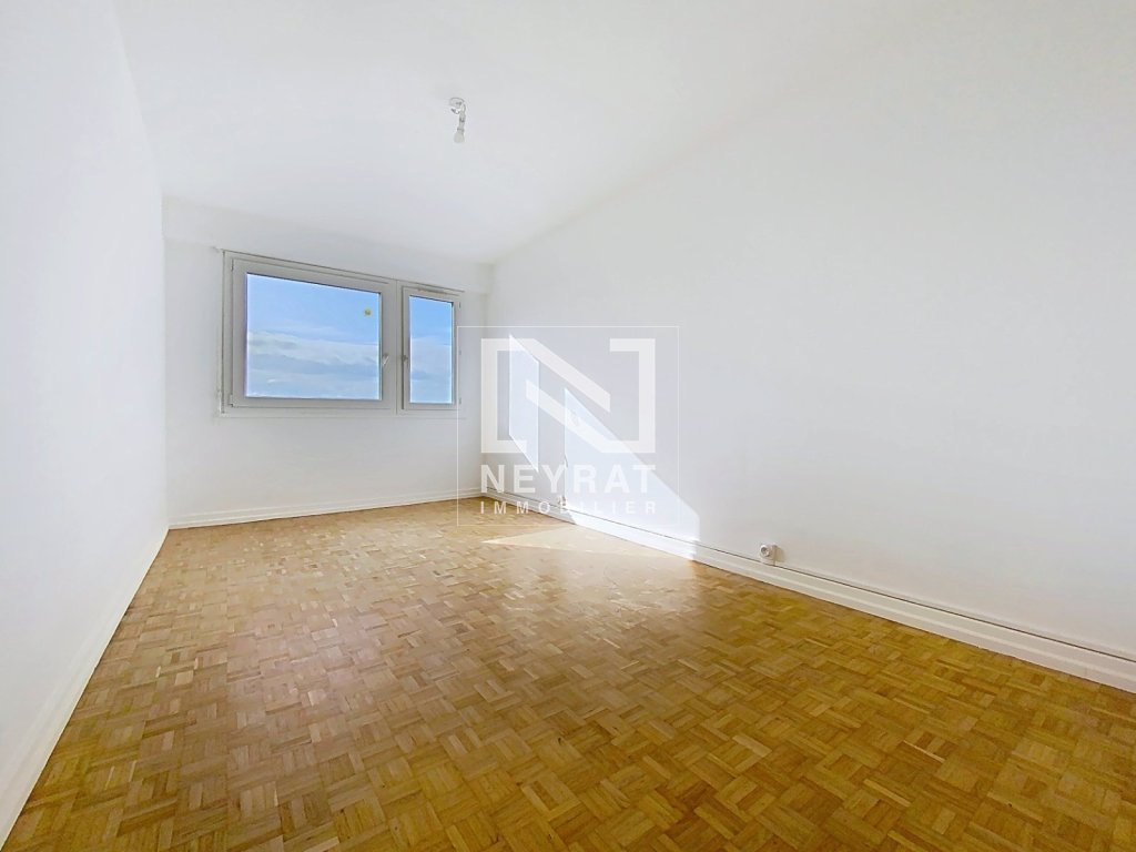 APPARTEMENT T3 A VENDRE - CHALON SUR SAONE - 72 m2 - 136�000�&euro;