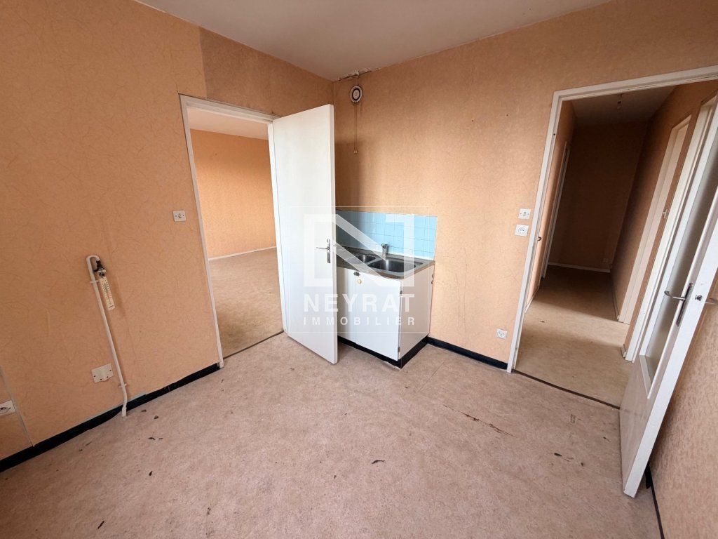 APPARTEMENT T3 A VENDRE - CHALON SUR SAONE - 64.11 m2 - 69 000 &euro;