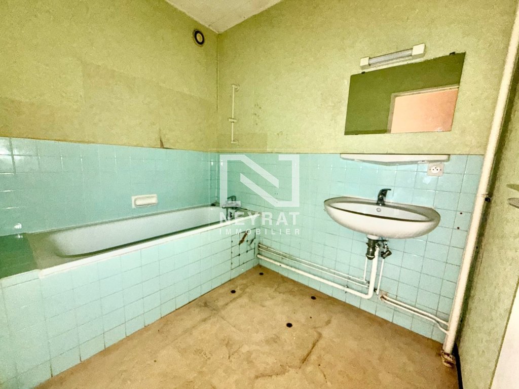 APPARTEMENT T3 A VENDRE - CHALON SUR SAONE - 64.11 m2 - 69 000 &euro;