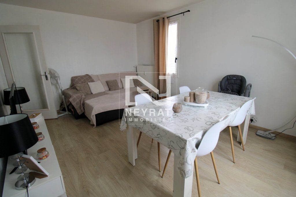 APPARTEMENT T3 - CHAMPFORGEUIL - 64 m2 - VENDU