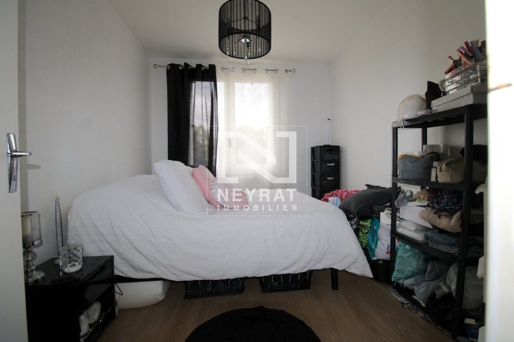 APPARTEMENT T3 - CHAMPFORGEUIL - 64 m2 - VENDU