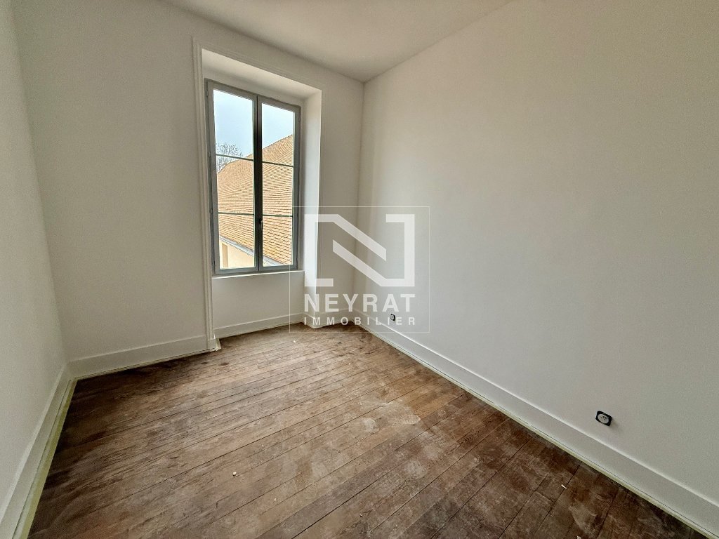 APPARTEMENT T3 - DEMIGNY - 93.05 m2 - VENDU