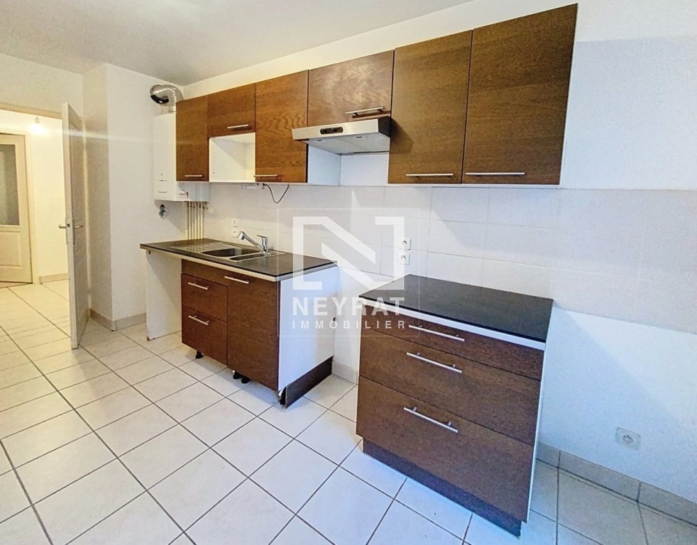 T3 EN REZ DE JARDIN AVEC STATIONNEMENT PRIV� A VENDRE - DIJON MONTCHAPET/JOUVENCE - 60.61 m2 - 210�000�&euro;