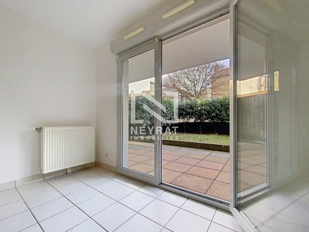 T3 EN REZ DE JARDIN AVEC STATIONNEMENT PRIV� A VENDRE - DIJON MONTCHAPET/JOUVENCE - 60.61 m2 - 210�000�&euro;