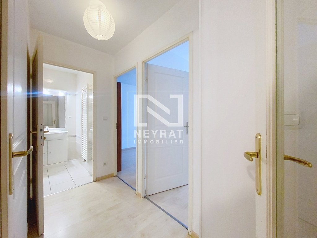 T3 EN REZ DE JARDIN AVEC STATIONNEMENT PRIV� A VENDRE - DIJON MONTCHAPET/JOUVENCE - 60.61 m2 - 210�000�&euro;