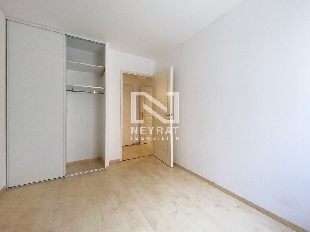 T3 EN REZ DE JARDIN AVEC STATIONNEMENT PRIV� A VENDRE - DIJON MONTCHAPET/JOUVENCE - 60.61 m2 - 210�000�&euro;