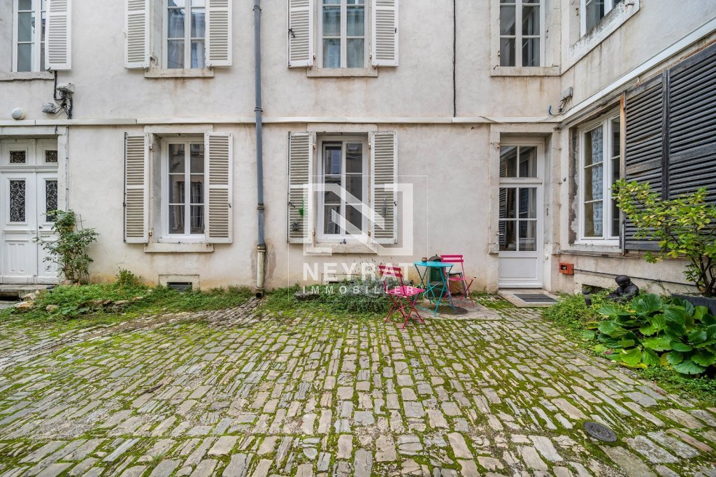 APPARTEMENT T3 - DIJON - 57.38 m2 - 183�000�&euro;