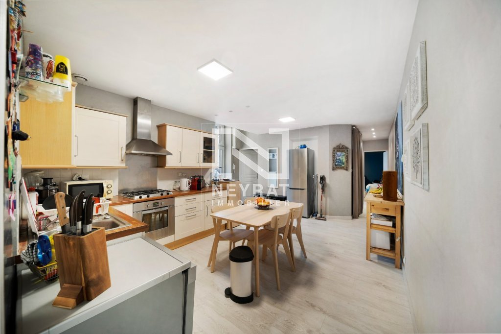 APPARTEMENT T3 - DIJON - 57.38 m2 - 183�000�&euro;