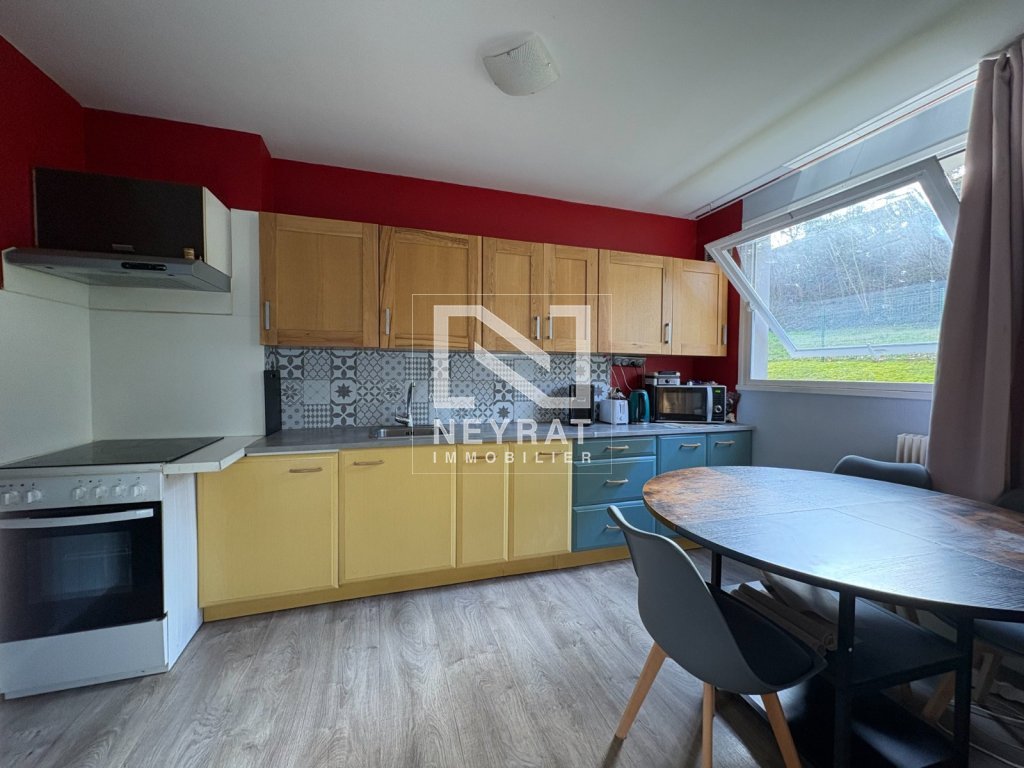 T3 lumineux avec cave