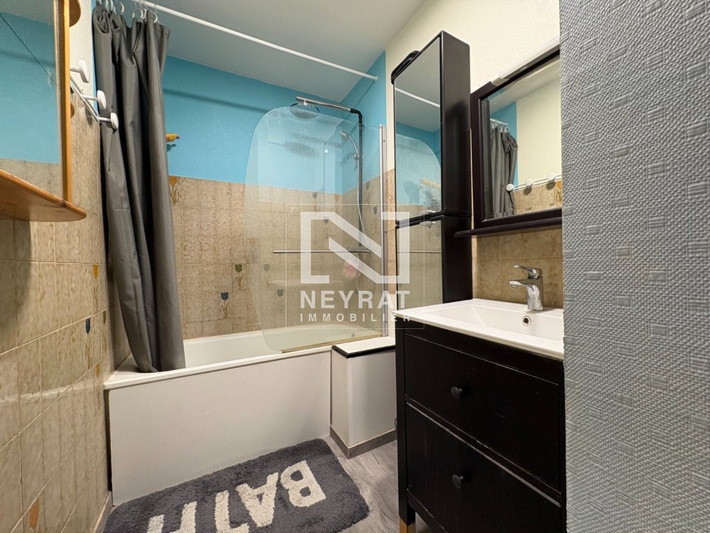 T3 lumineux avec cave