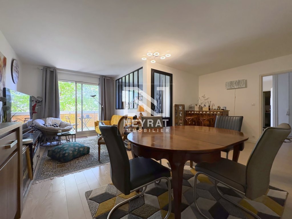 APPARTEMENT TYPE 3 AVEC BALCON A VENDRE - DIJON - 70.6 m2 - 230 000 &euro;